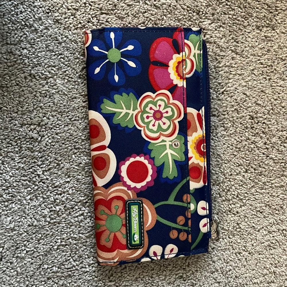 Lily Bloom wallet